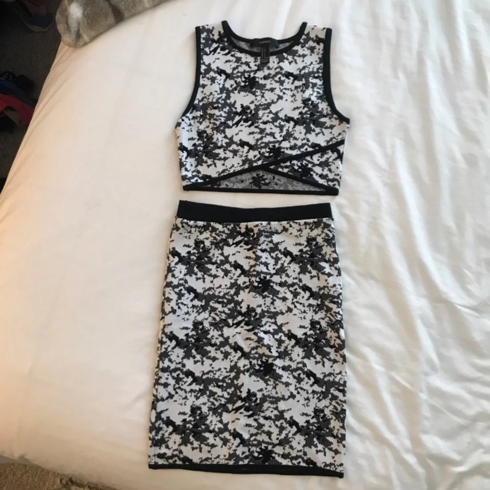 Two piece set